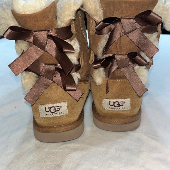 UGG Bailey Bow II in chestnut brown - Picture 6 of 13